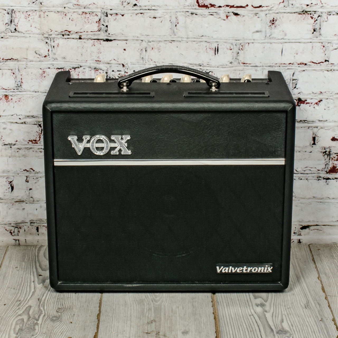 Vox - VT20+ - 1x8 20 Watt Solid State Digital Modelling Combo Amp