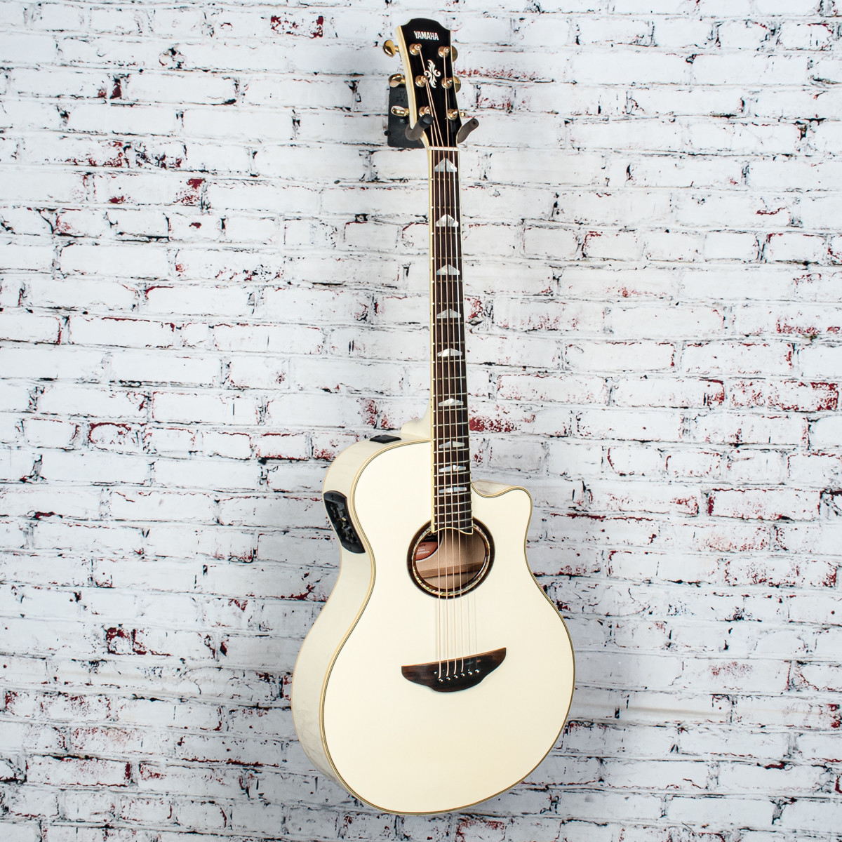 Yamaha - APX1000 - Solid-Top Acoustic-Electric Guitar, White