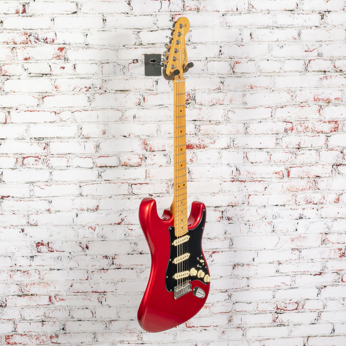 Fender - 2005 American Standard Stratocaster Electric Guitar