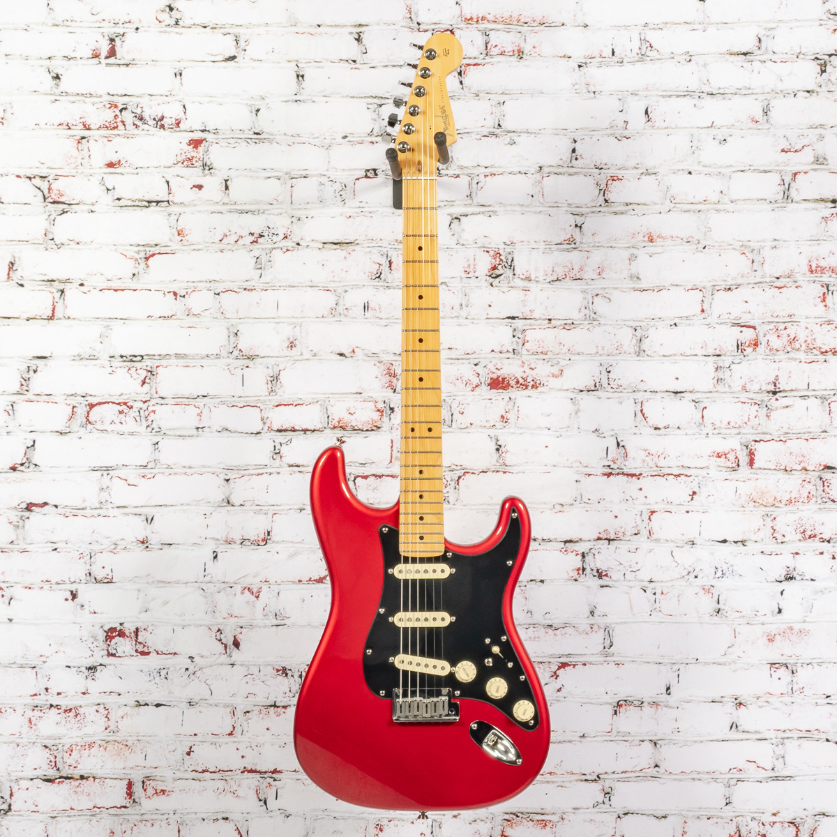 Fender - 2005 American Standard Stratocaster Electric Guitar