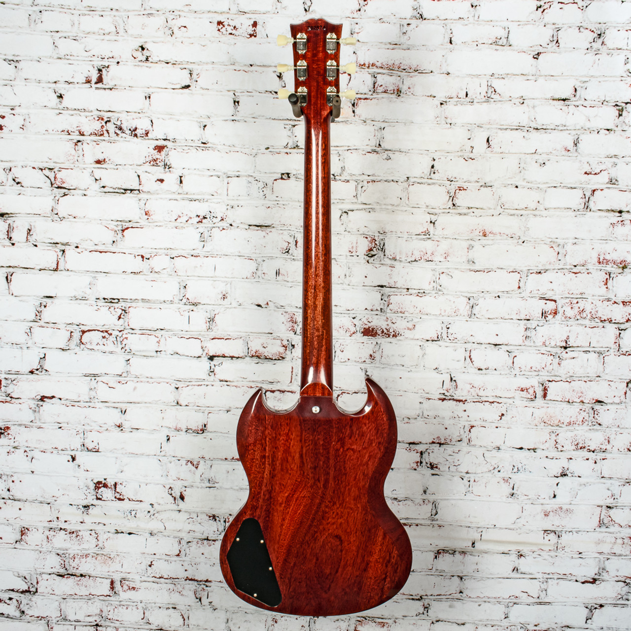 Gibson - Custom 1964 SG Standard Reissue - Electric Guitar w/ Maestro  Vibrola VOS - Cherry Red - w/ Hardshell Case (SGSR64VOCHNM1)