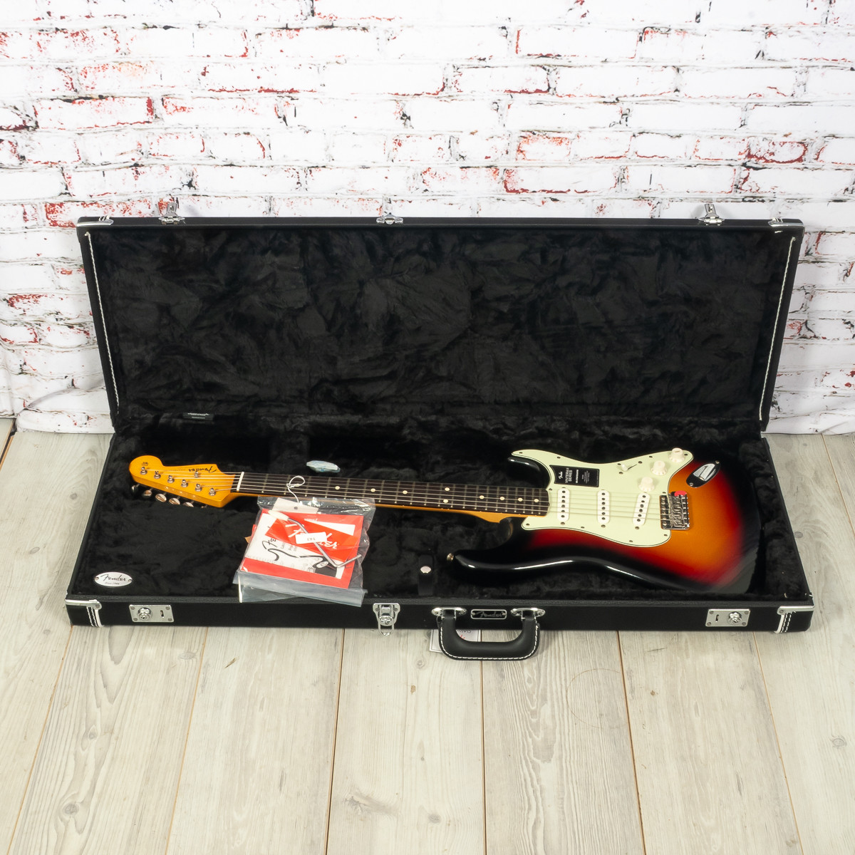 Fender - Dealer Exclusive Vintera Road Worn '60s Stratocaster