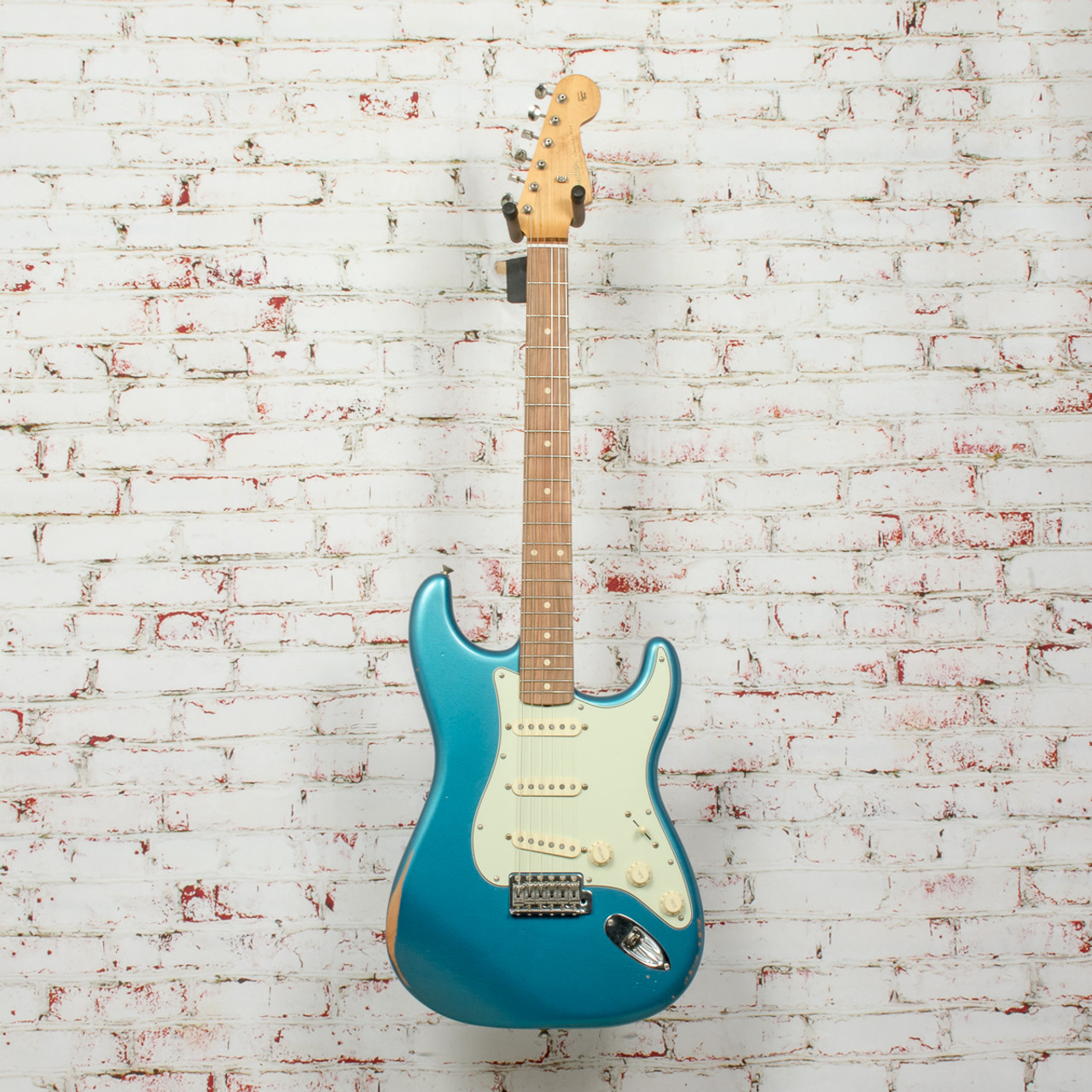 Fender Vintera Road Worn 60's Stratocaster Lake Placic Blue x0527