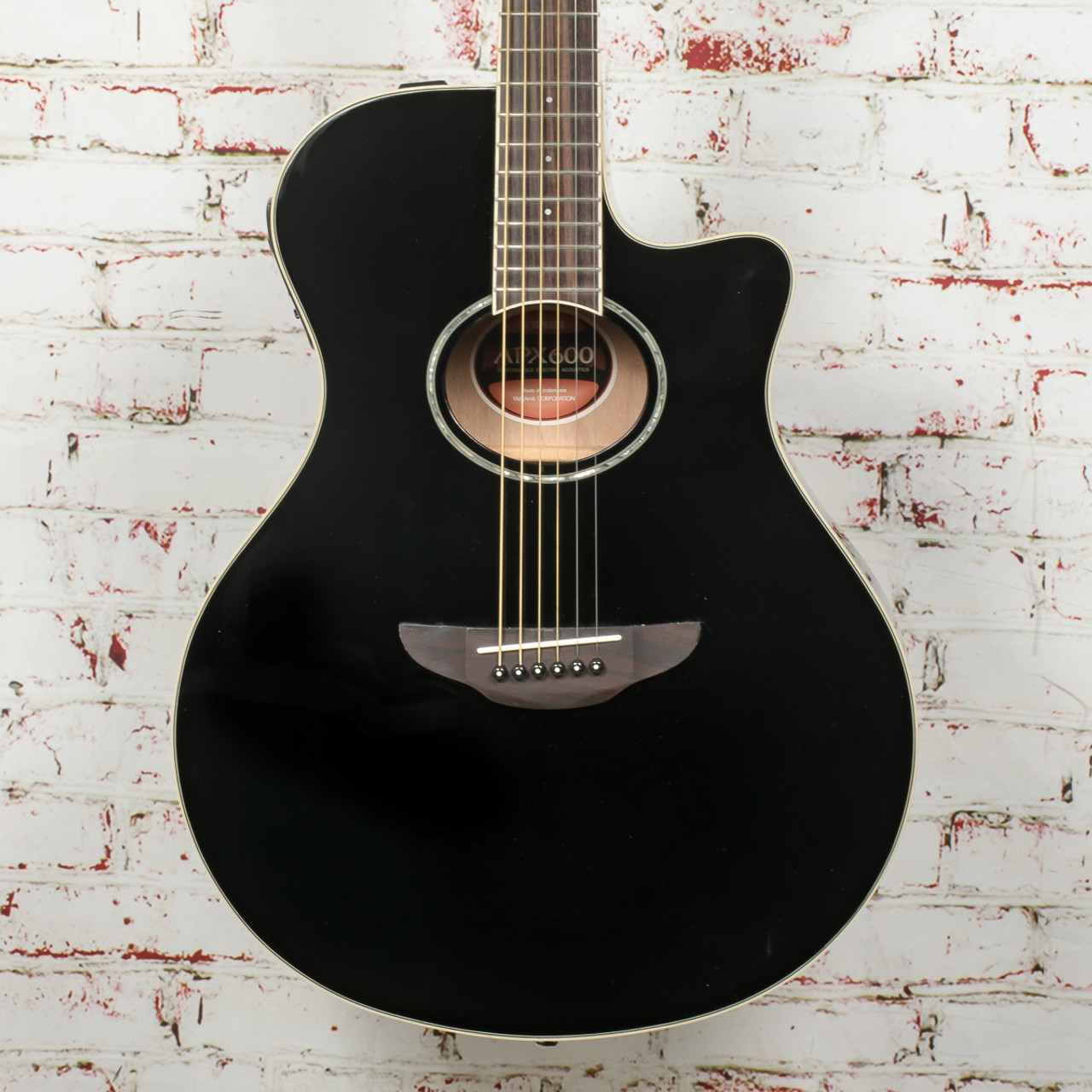 Yamaha APX600 Black Thinline Acoustic Electric Guitar Yamaha