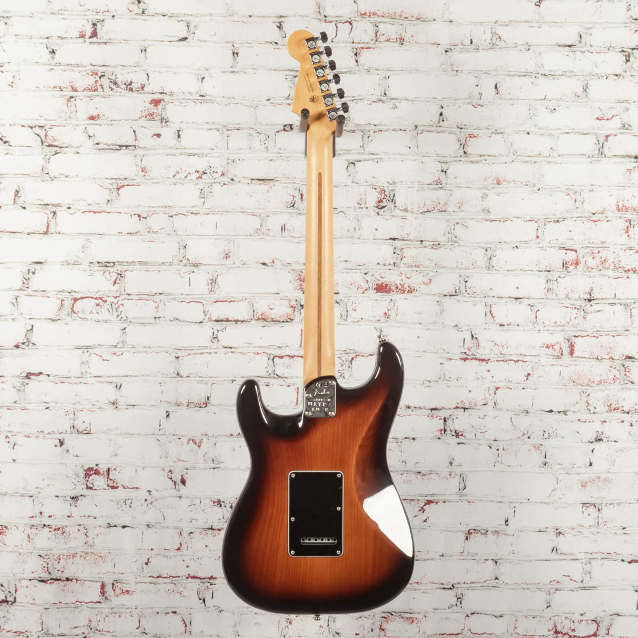 Fender American Ultra Luxe Stratocaster Guitar, Rosewood, 2-Color Sunburst  0118060703