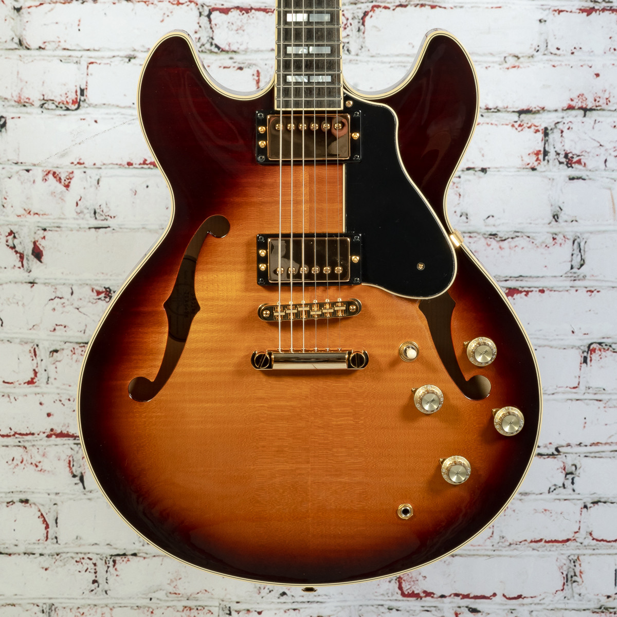 Yamaha SA2200 Brown Semi-Hollow Electric Guitar Brown Sunburst