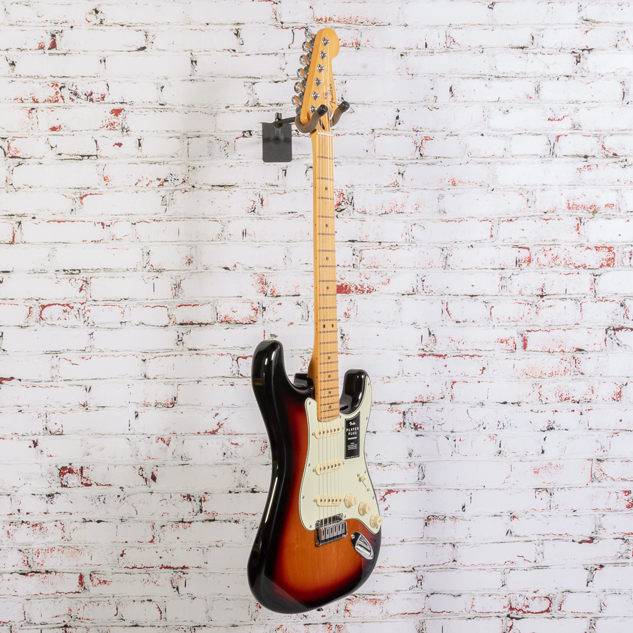 Fender Player Stratocaster Electric Guitar (3-Color Sunburst, Maple  Fretboard)