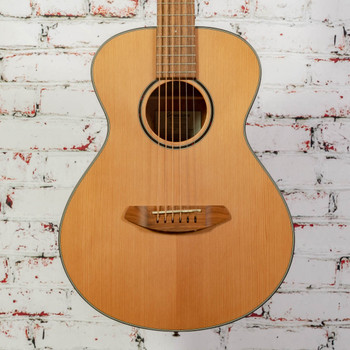 Breedlove Discovery S Companion Acoustic-Electric Guitar Red Cedar-African Mahogany