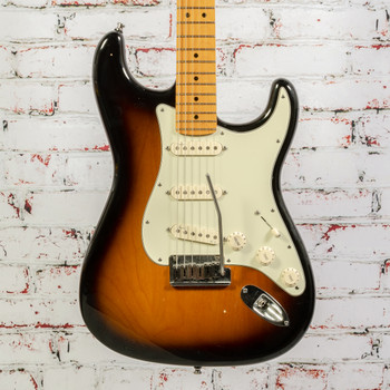 Fender 2011 American Deluxe Stratocaster® V Neck, Maple Fingerboard, 2-Color Sunburst x0746 (USED)