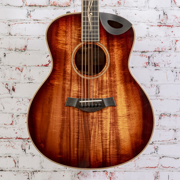 Taylor - K26ce - Acoustic-Electric Guitar - Ebony Fretboard - Hawaiian Koa Top - x2071 (USED)