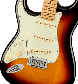 Fender - Player Plus Stratocaster® - Left-Handed Electric Guitar - Maple Fingerboard - 3-Color Sunburst