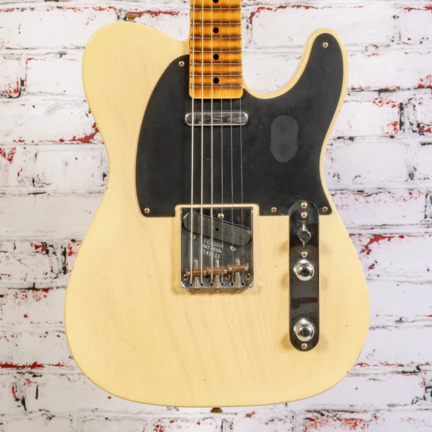 Fender - Custom Shop 1954 Journeyman Relic® Telecaster® Electric Guitar - 1-Piece Rift Sawn Maple Neck Fingerboard - Aged Nocaster® Blonde - w/ Deluxe Hardshell Case - x3105