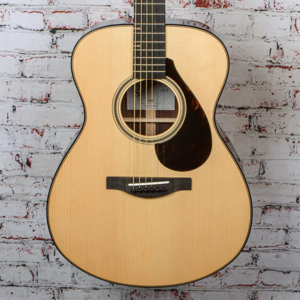 Yamaha - Premium FS9 R - Concert-Style Acoustic Guitar - Adirondack Spruce / Indian Rosewood - Natural - w/ Hardshell Case - x104A