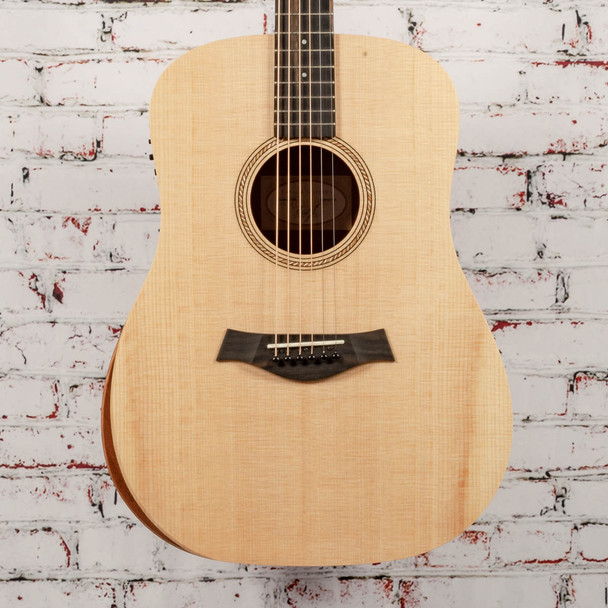 Taylor Academy Series 10e - Dreadnought Acoustic Electric Natural