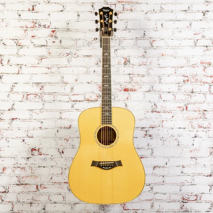 Taylor- 2005 - 910 - Acoustic Guitar - Natural - w/OHSC - x4101 USED