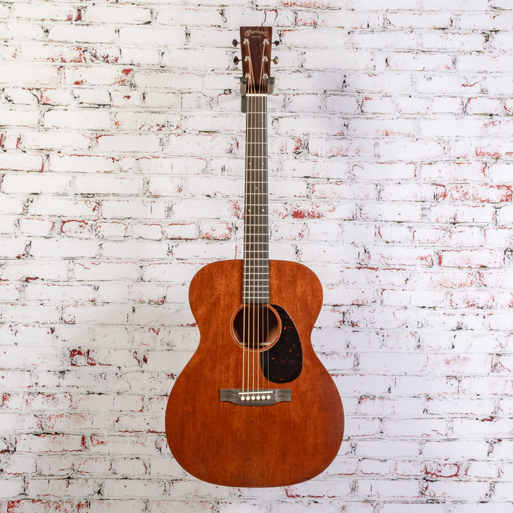 Martin - 000-17 Standard Series - Acoustic Guitar - Dark Mahogany - w/ Hardshell Case