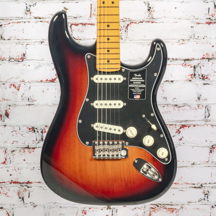 Fender - American Professional Classic Stratocaster - Electric Guitar - Maple Fingerboard - 3-Color Sunburst - w/ Gigbag
