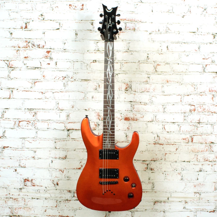 Dean - Vendetta Electric Guitar - Orange Metallic - with HSC - x0977 - USED
