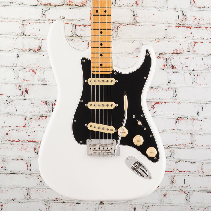 Fender Player II Stratocaster, Maple Fingerboard, Polar White