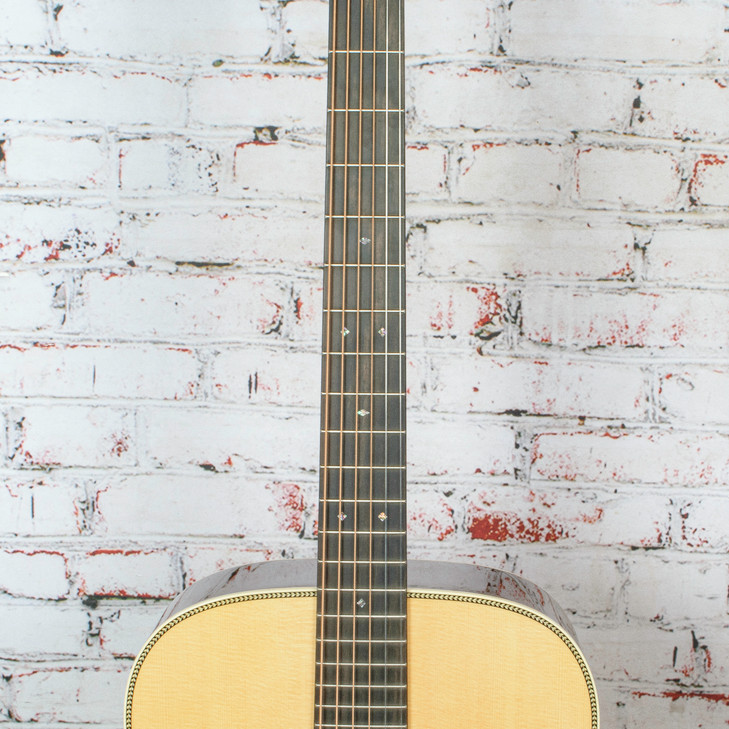 Martin - 2025 HD-28 Standard Series - Acoustic Guitar - Natural with Aging Toner - Hardshell Case - x9494