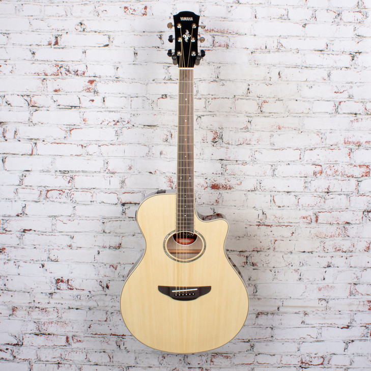 Yamaha APX600 Thinline Cutaway Acoustic-Electric Guitar - Natural
