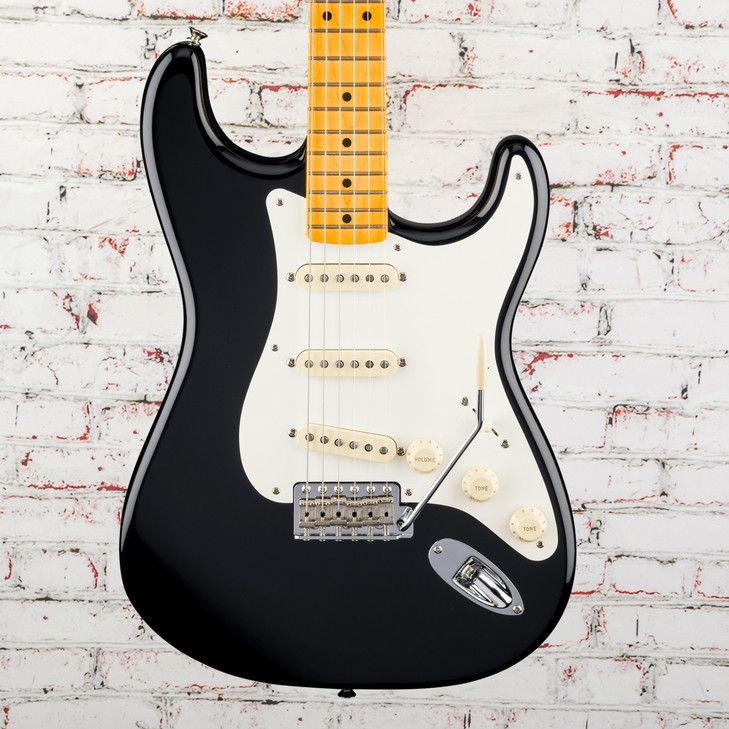 Fender American Vintage II 1957 Stratocaster, Maple Fingerboard, Black USED