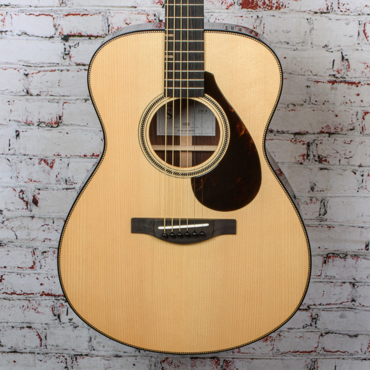 Yamaha - Premium FS9 R - Concert-Style Acoustic Guitar - Adirondack Spruce / Indian Rosewood - Natural - w/ Hardshell Case - x104A
