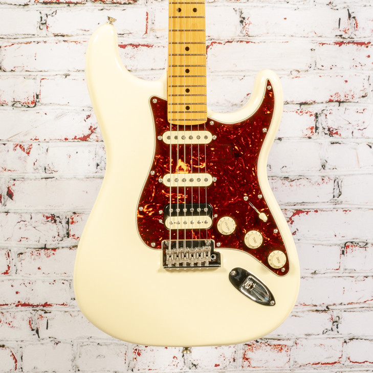 Fender 2021 American Professional II Stratocaster HSS Electric Guitar Olympic White w/OHSC USED