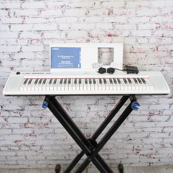 Yamaha NP 12WH 61-Key Portable Keyboard w/ PSU & Music Stand & Manual USED