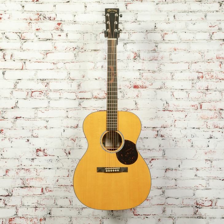 Martin - 2026 000-10e Shawn Mendes Signature Artist Series - Acoustic-Electric Guitar - Antique Toner - with  Softshell Case (1100010ESHAWNMENDES)