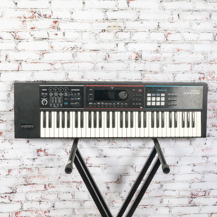 Roland Juno DS-61 61-Key Synthesizer USED
