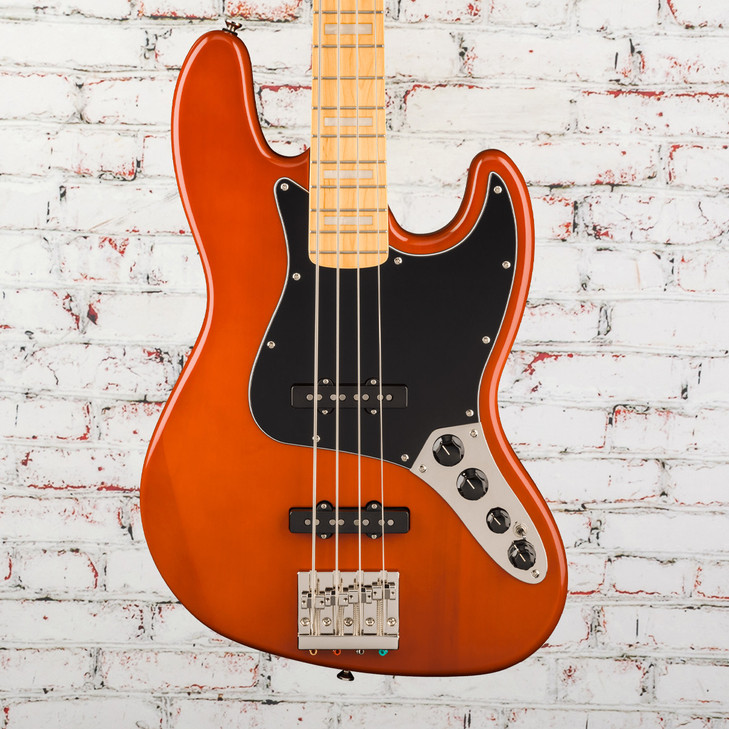 Squier - Classic Vibe Active '70s Jazz Bass Guitar - Maple Fingerboard - Mocha with Black Pickguard
