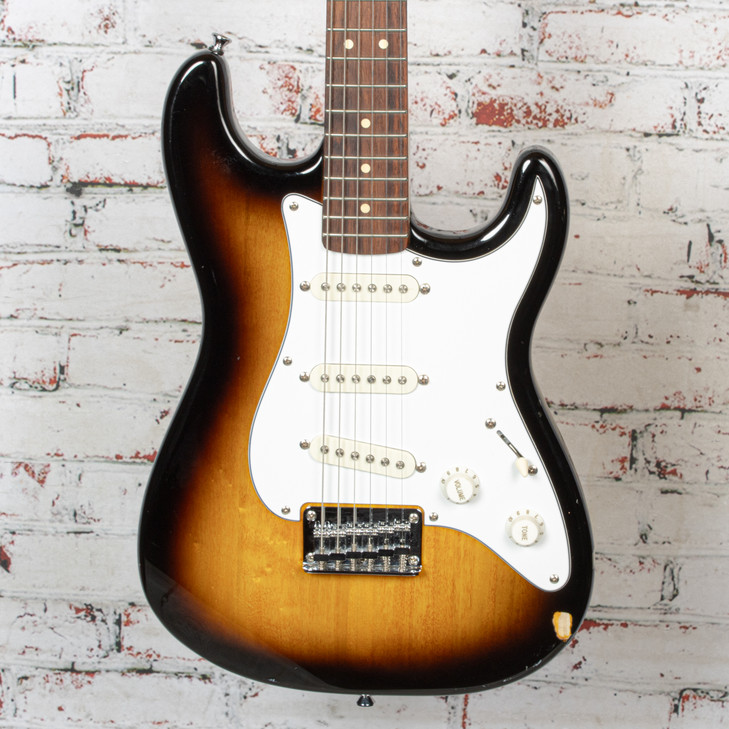 Squier 2017 Short Scale Stratocaster Electric Guitar Sunburst USED