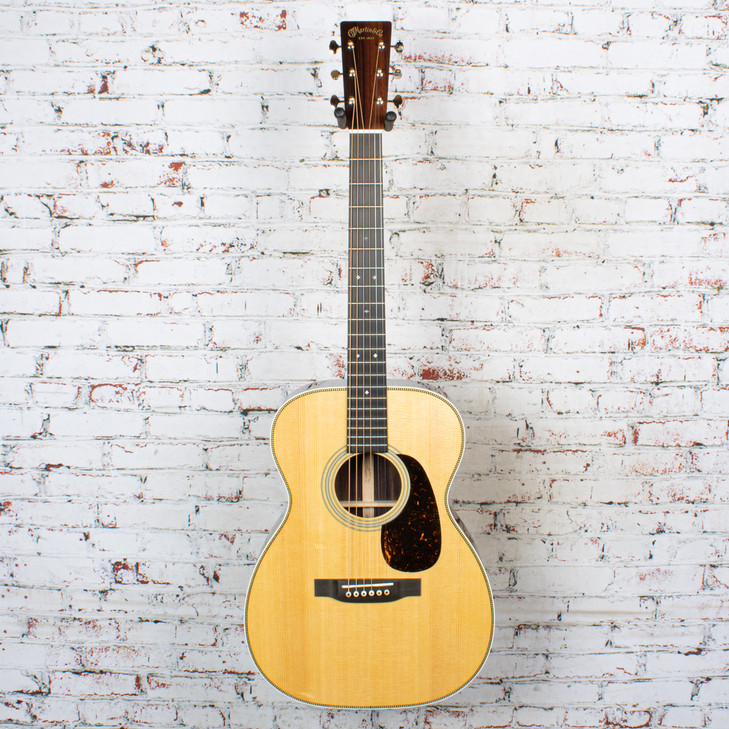 Martin - 2025 00-28 Standard Series - Acoustic Guitar - Natural Aging Toner - with  Hardshell Case - x8062