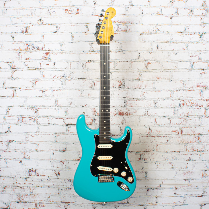 Unbranded - S Style Electric Guitar - Turquoise w/ Am Pro II Body and Warmoth Neck - w/ Bag USED