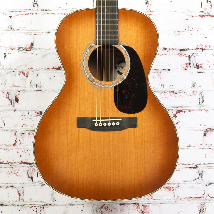 Martin - Manchester Music Mill 20th Anniversary Commemorative Edition Custom Shop 00-Size - 14-Fret Acoustic Guitar w/ Slope Shoulder - Red Cedar/Black Walnut - Toasted Burst - w/ Hardshell Case