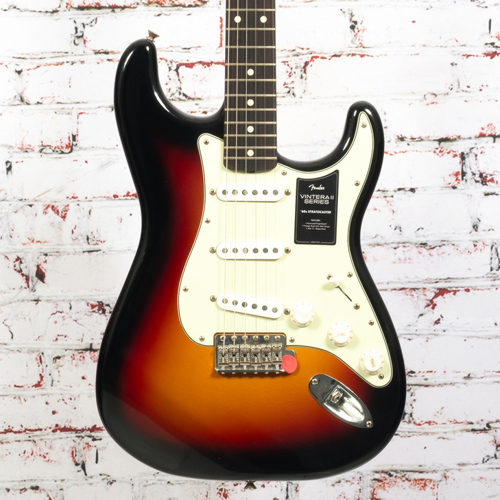 Fender - Dealer Exclusive Vintera Road Worn '60s Stratocaster - Electric Guitar w/ Rosewood Fingerboard - 3-Color Sunburst - w/ Hardshell Case