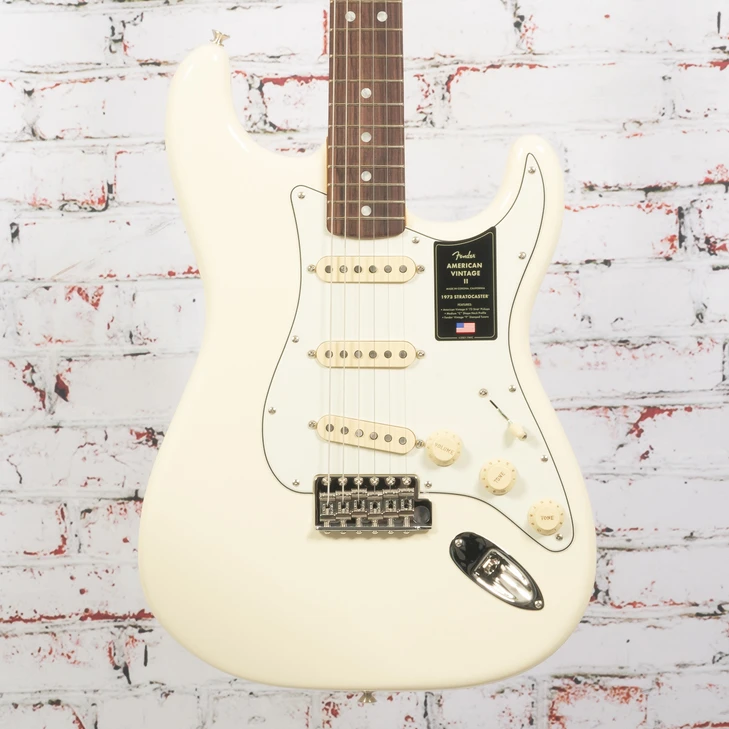Fender - American Vintage II 1973 Stratocaster - Electric Guitar w/ Maple Fingerboard - Olympic White - w/ Hardshell Case 