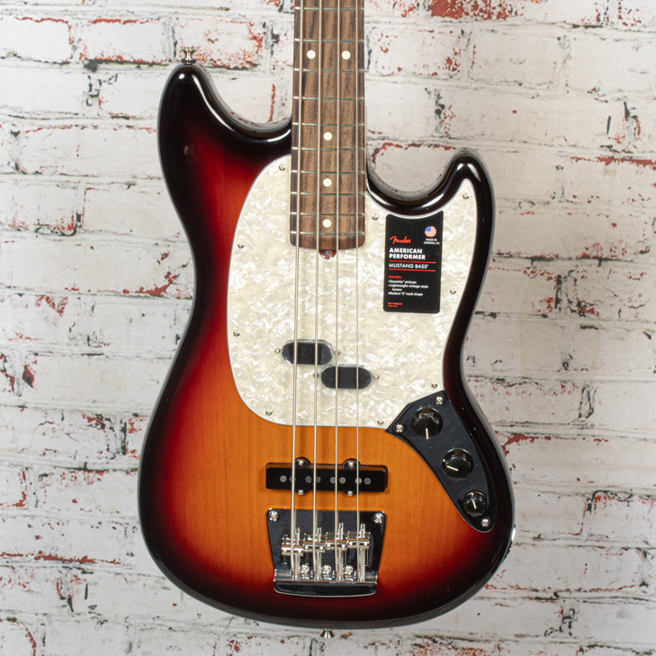 Fender - 2024 American Performer Mustang Bass 3 Color Sunburst w/Bag - USED