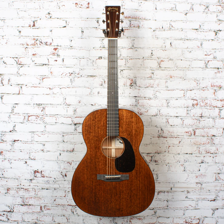 Martin - Manchester Music Mill 20th Anniversary Commemorative Edition Custom Shop M-Size 12-Fret Style 15 - Acoustic Guitar - Premium Mahogany - Mahogany Stain - w/ Hardshell Case