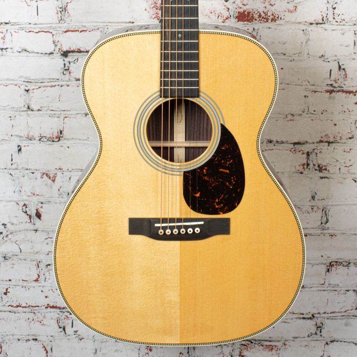 Martin - 2025 OM-28 Standard Series - Acoustic Guitar - Natural with Aging Toner - with  Hardshell Case