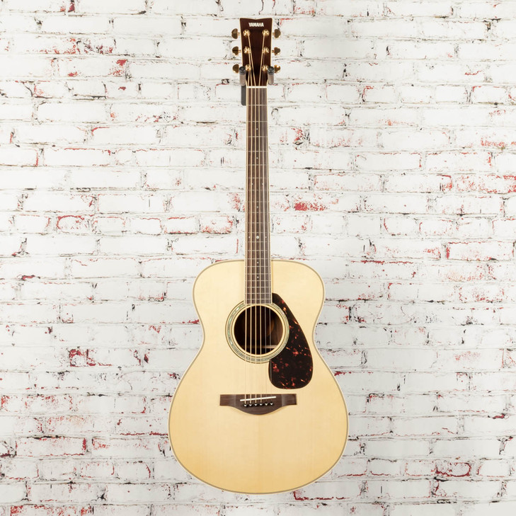 Yamaha LS6 ARE Acoustic/Electric Gutiar w/ Passive Pickup