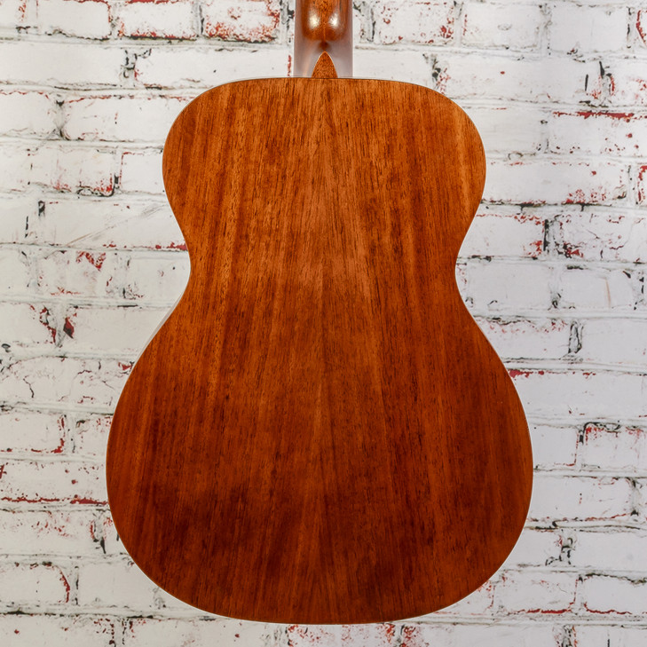 Martin 000-15M Acoustic Guitar - Satin Natural Mahogany