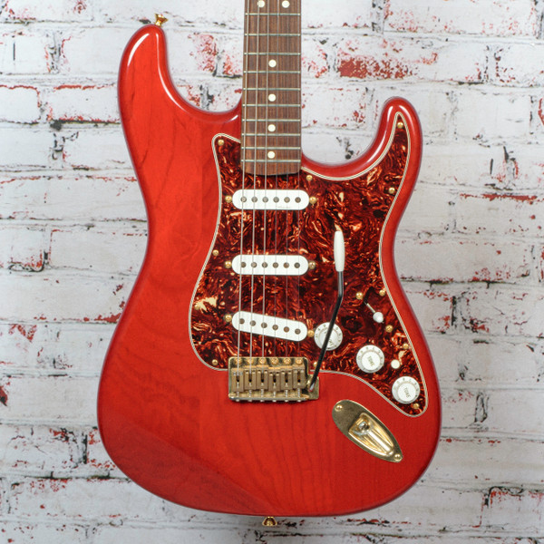 Fender - 2008 Deluxe Player Stratocaster - Electric Guitar