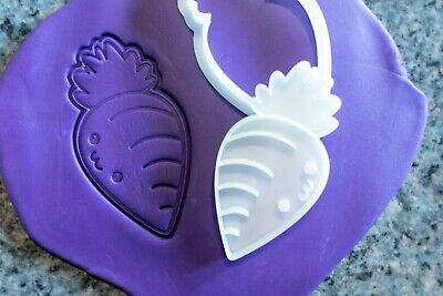 Easter Carrot cutter and embosser