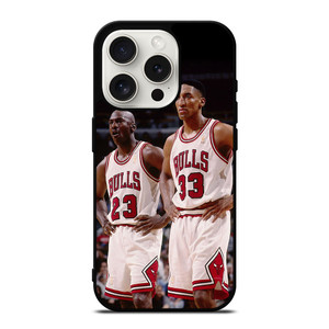 MICHAEL JORDAN X SCOTTIE PIPPEN CHICAGO BULLS iPhone 15 Pro Case Cover