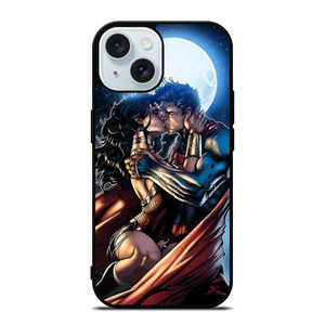 WONDER WOMAN SUPERMAN CARTOON KISSING iPhone 15 Case Cover WONDER WOMAN SUPERMAN CARTOON KISSING iPhone 15 Case Cover