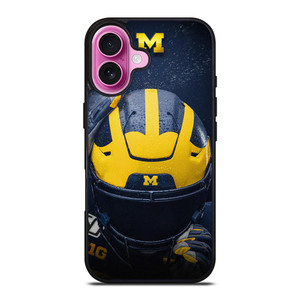 MICHIGAN WOLVERINES FOOTBALL TEAM iPhone 16 Plus Case Cover MICHIGAN WOLVERINES FOOTBALL TEAM iPhone 16 Plus Case Cover