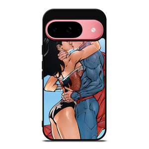 SUPERMAN WONDER WOMAN CARTOON KISSING Google Pixel 9 Case Cover SUPERMAN WONDER WOMAN CARTOON KISSING Google Pixel 9 Case Cover