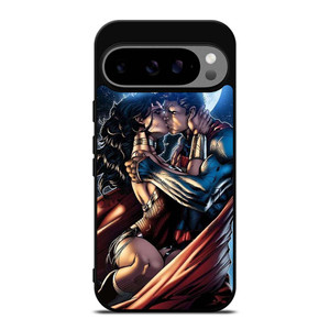 WONDER WOMAN SUPERMAN CARTOON KISSING Google Pixel 9 Pro XL Case Cover WONDER WOMAN SUPERMAN CARTOON KISSING Google Pixel 9 Pro XL Case Cover